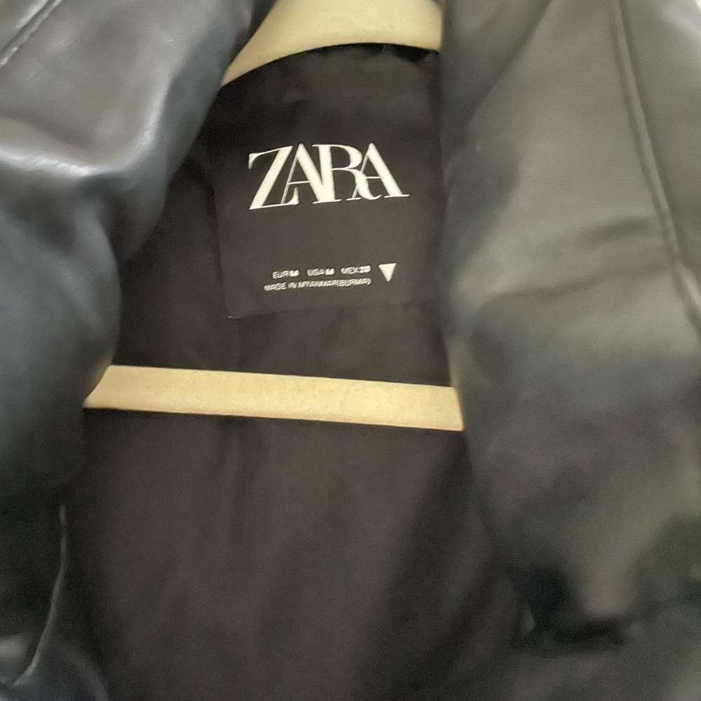 Zara Black Puffer Leather-Look Vest - Picture 3 of 3